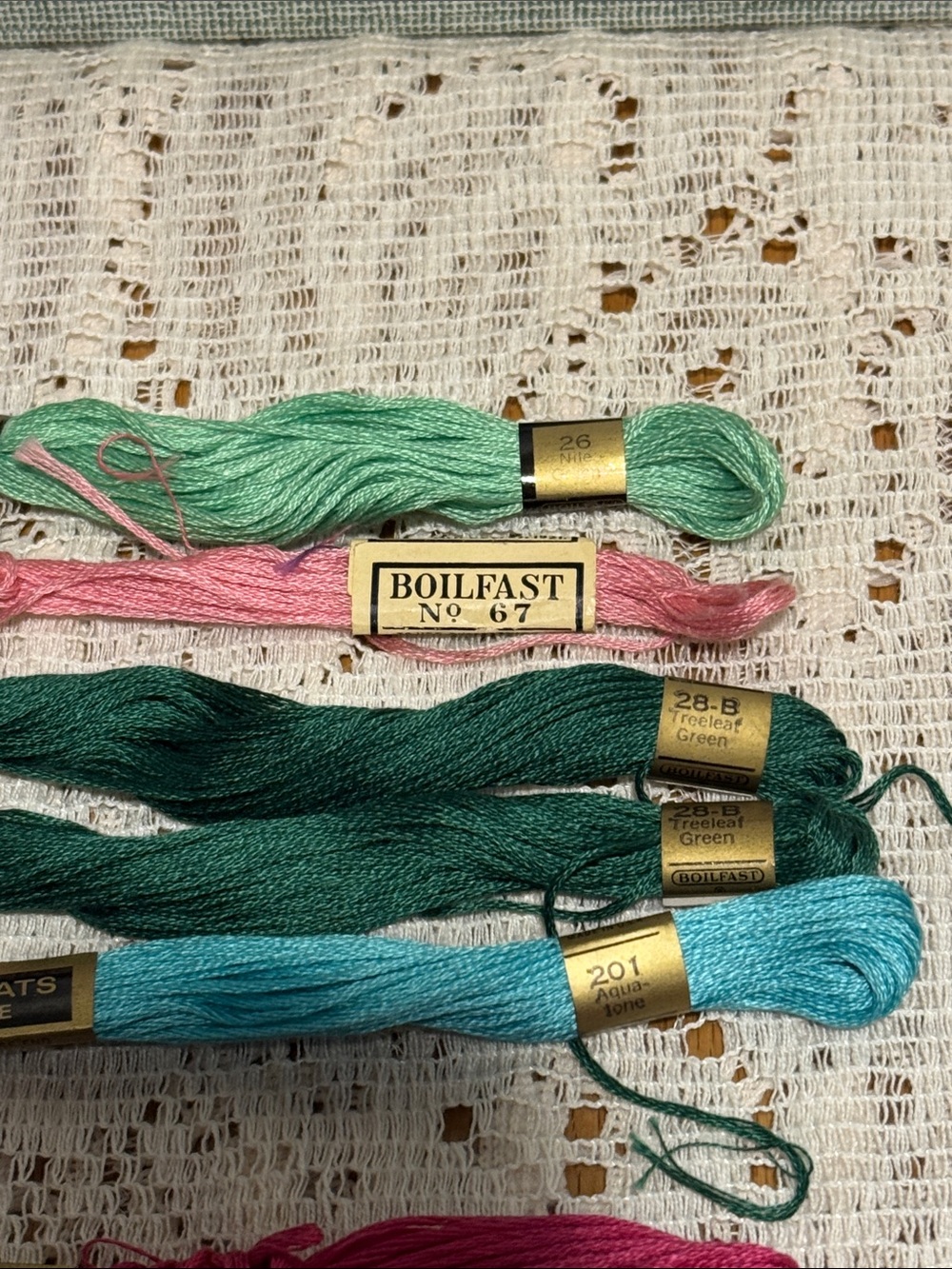 Multiple Embroidery Thread -Multicolor - Picture 8 of 16